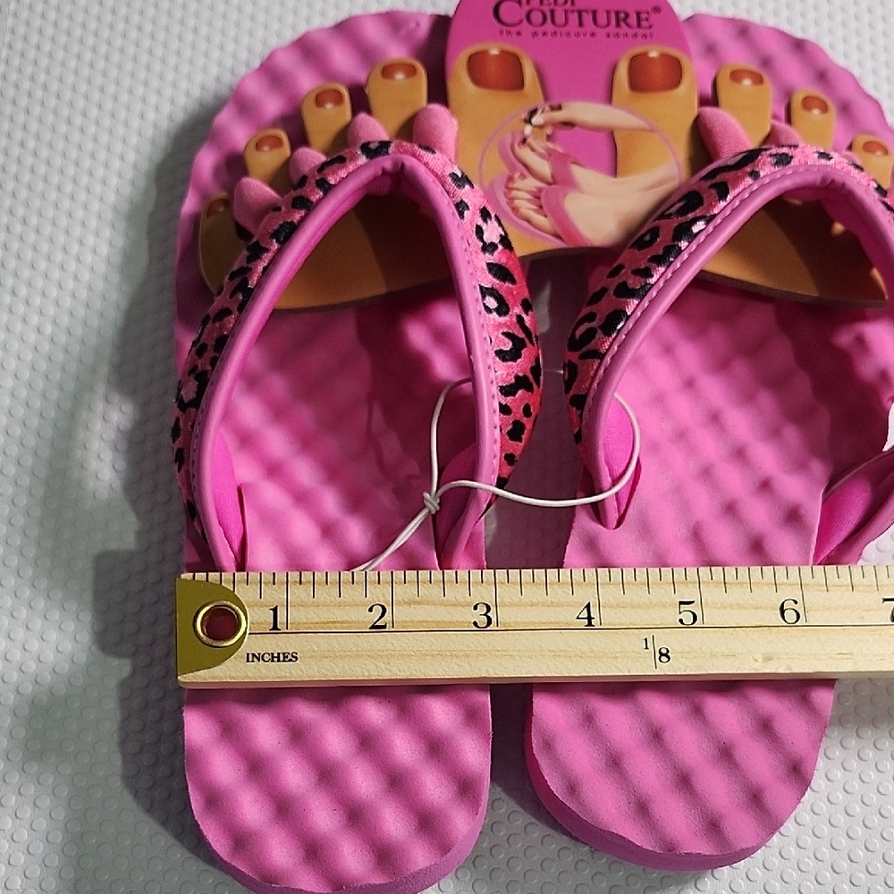 Women’s Pink Leopard Flip Flop Sandals - Picture 4 of 5